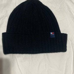 Tommy Hilfiger black beanie